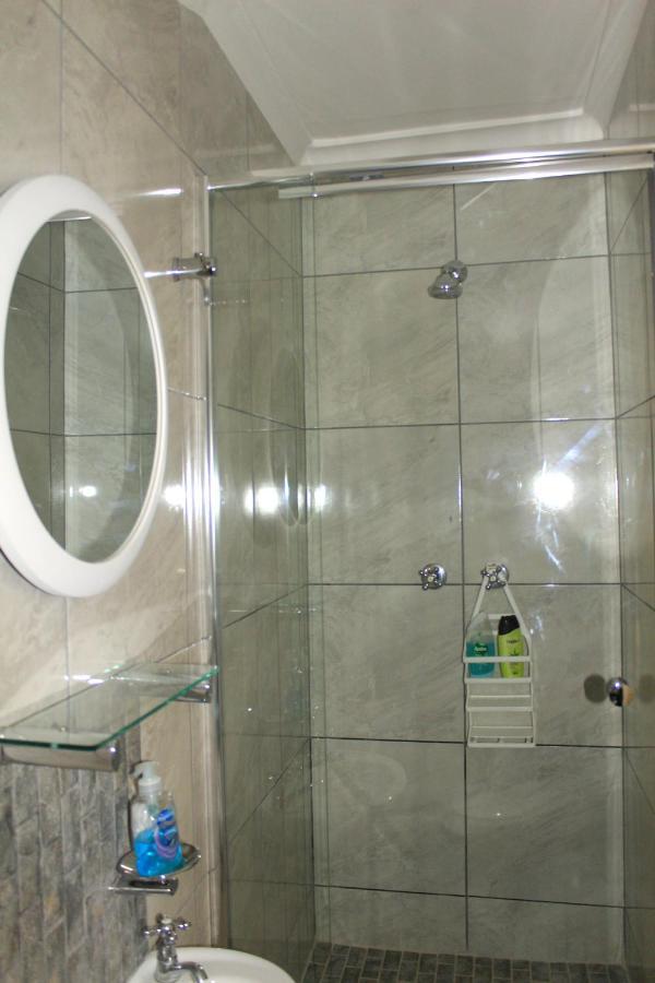 South Peninsula Beach Apartment เคปทาวน์ ภายนอก รูปภาพ